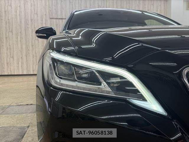 Toyota CROWN SEDAN 2020-04 8779884-20