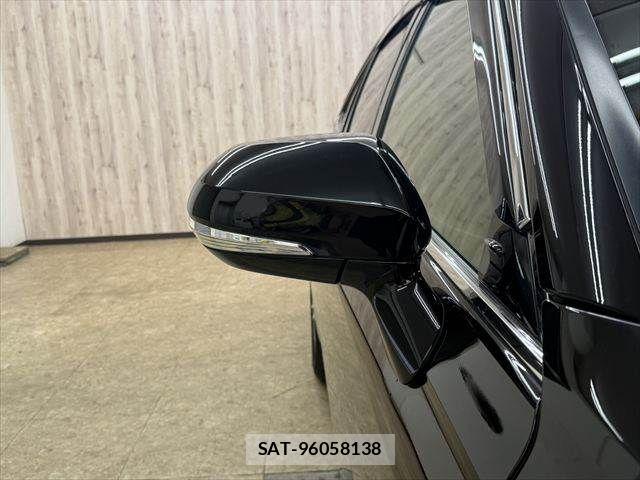 Toyota CROWN SEDAN 2020-04 8779884-23