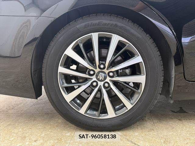Toyota CROWN SEDAN 2020-04 8779884-24