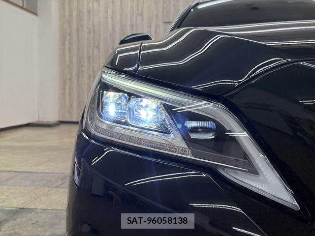 Toyota CROWN SEDAN 2020-04 8779884-27