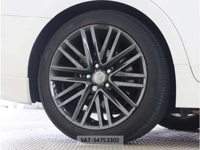 Toyota CROWN SEDAN 2015-09 8779885-7
