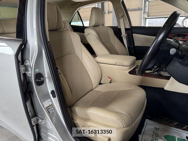 Toyota CROWN SEDAN 2013-10 8779887-9