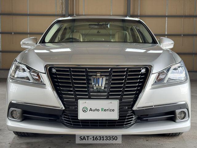 Toyota CROWN SEDAN 2013-10 8779887-1