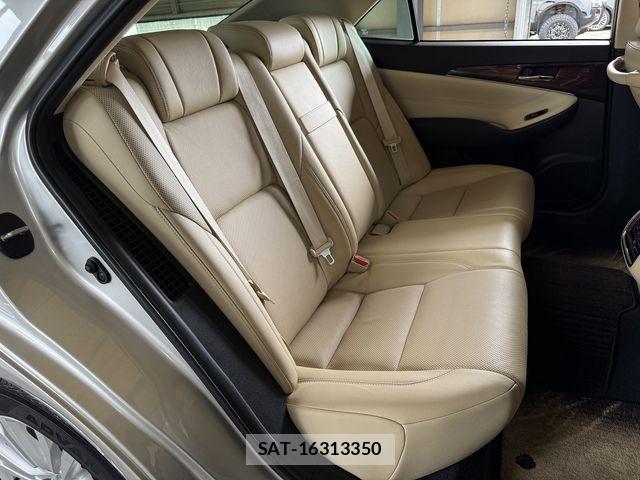 Toyota CROWN SEDAN 2013-10 8779887-23