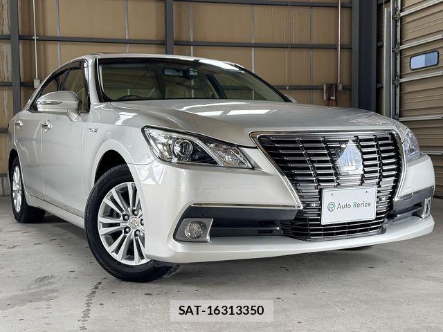 Toyota CROWN SEDAN 2013-10 8779887-2