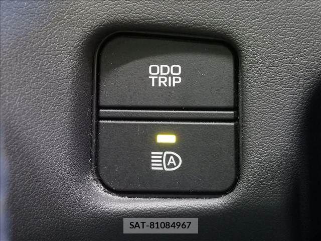 Toyota CROWN SEDAN 2020-07 8779861-17