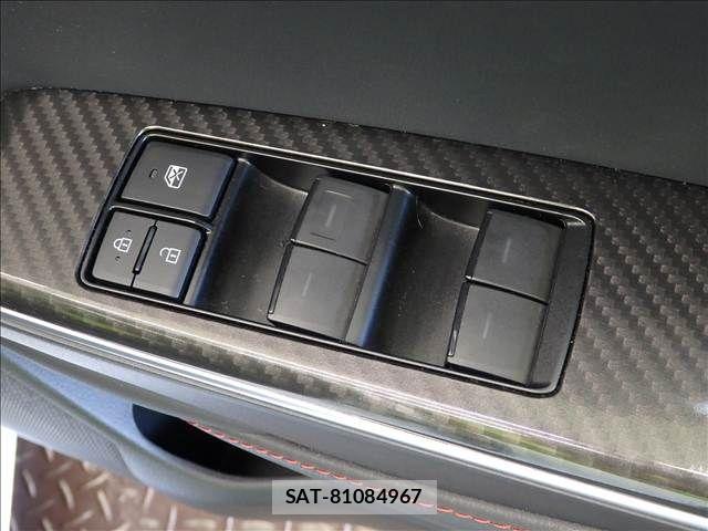 Toyota CROWN SEDAN 2020-07 8779861-21