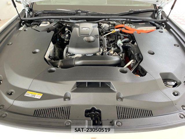 Toyota CROWN SEDAN 2024-01 8779859-17