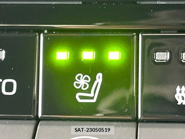 Toyota CROWN SEDAN 2024-01 8779859-7