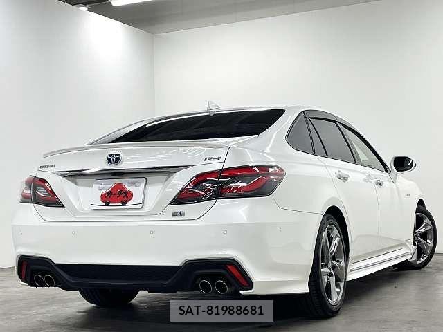 Toyota CROWN SEDAN 2019-03 8779862-2