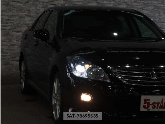 Toyota CROWN SEDAN 2009-11 8779892-10