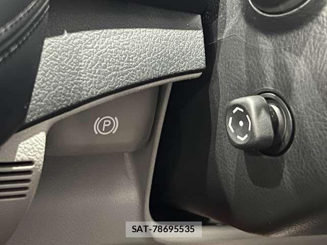 Toyota CROWN SEDAN 2009-11 8779892-18