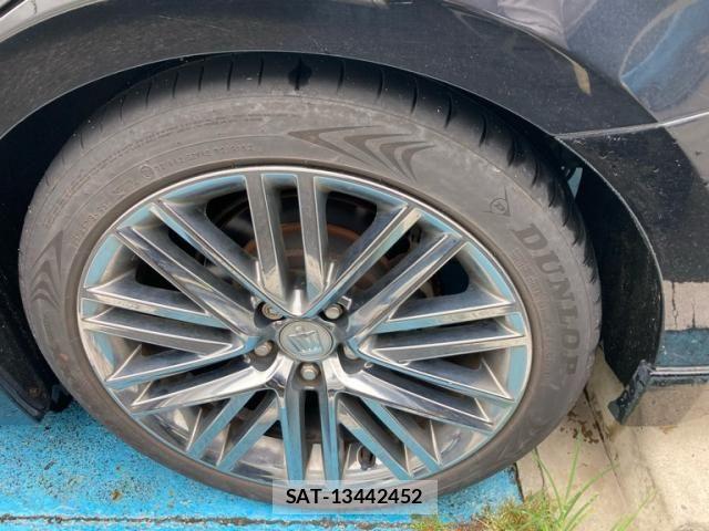 Toyota CROWN SEDAN 2013-11 8779886-4
