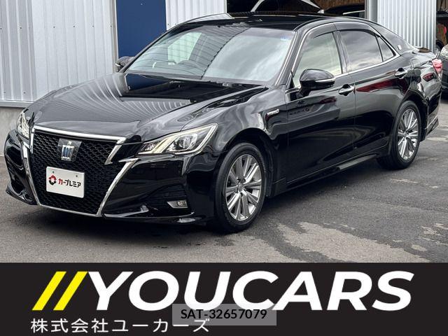 Toyota CROWN SEDAN 2016-08 8779888-0