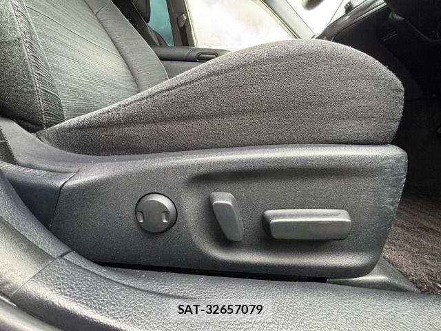 Toyota CROWN SEDAN 2016-08 8779888-11