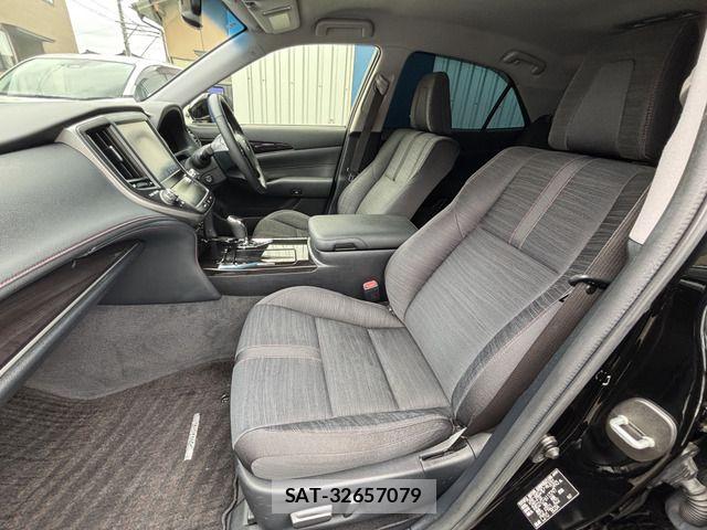 Toyota CROWN SEDAN 2016-08 8779888-13