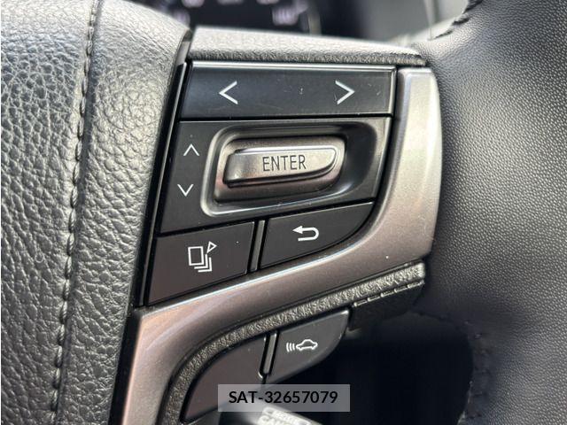 Toyota CROWN SEDAN 2016-08 8779888-3