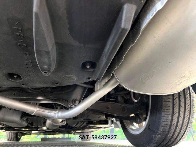 Toyota CROWN SEDAN 2018-08 8779866-19