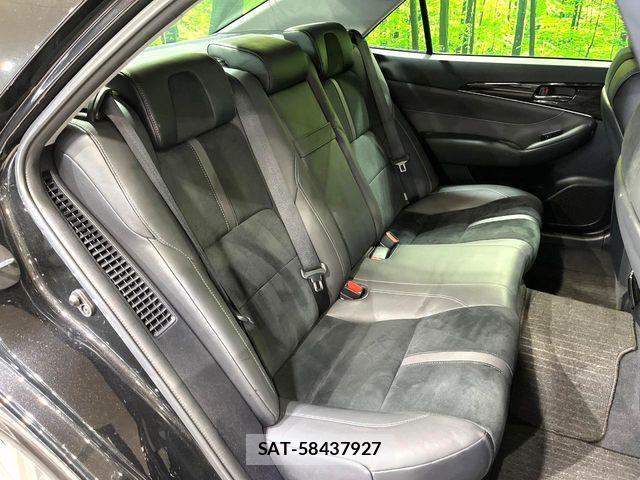Toyota CROWN SEDAN 2018-08 8779866-8