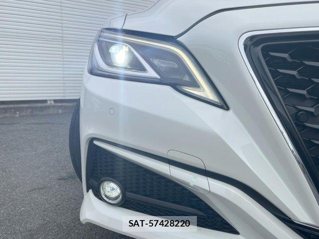 Toyota CROWN SEDAN 2018-12 8779874-12