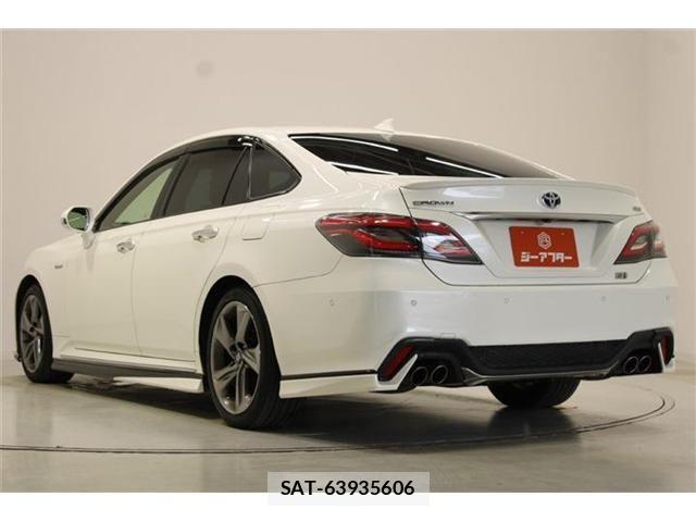 Toyota CROWN SEDAN 2018-06 8779875-9