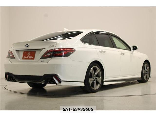 Toyota CROWN SEDAN 2018-06 8779875-11