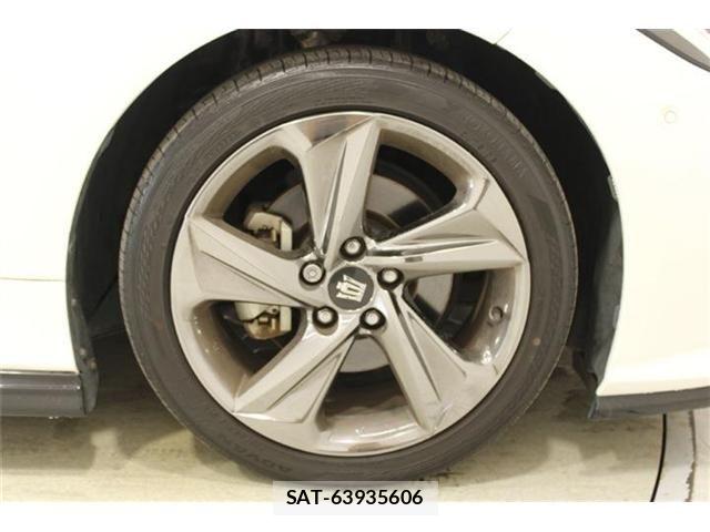Toyota CROWN SEDAN 2018-06 8779875-21
