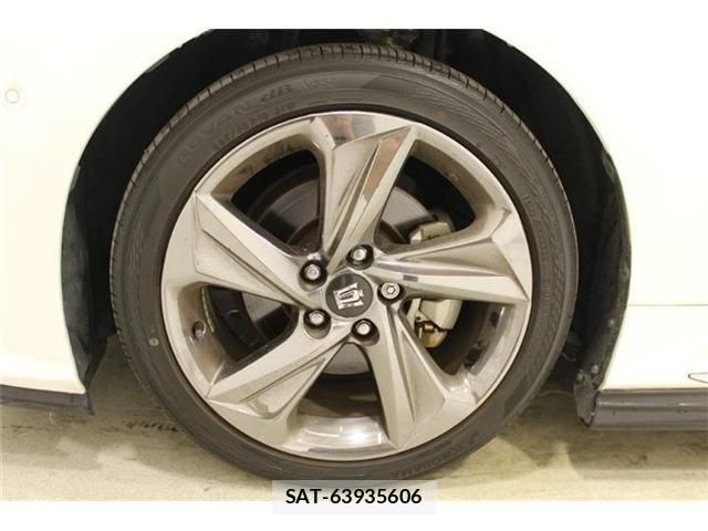 Toyota CROWN SEDAN 2018-06 8779875-24