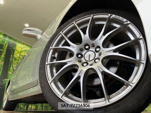 Toyota CROWN SEDAN 2013-06 8779889-12