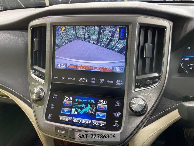 Toyota CROWN SEDAN 2013-06 8779889-3