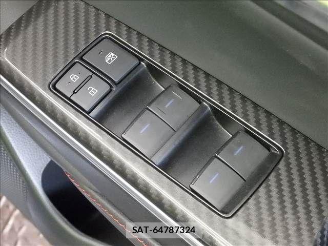 Toyota CROWN SEDAN 2021-03 8779860-20