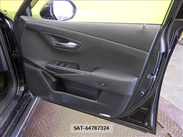 Toyota CROWN SEDAN 2021-03 8779860-21