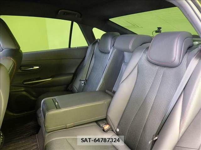 Toyota CROWN SEDAN 2021-03 8779860-26