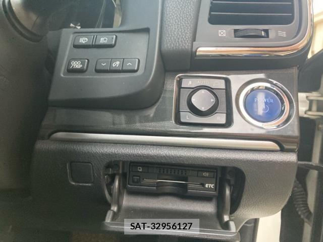 Toyota CROWN SEDAN 2013-10 8795639-20