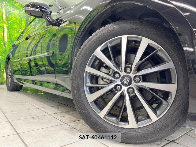 Toyota CROWN SEDAN 2018-11 8795622-12