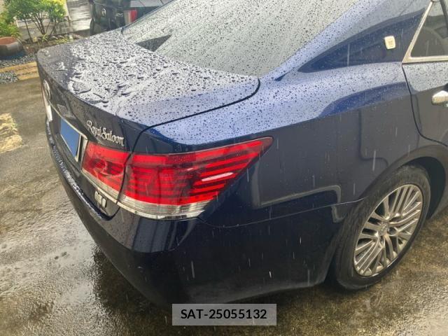 Toyota CROWN SEDAN 2013-11 8795640-3
