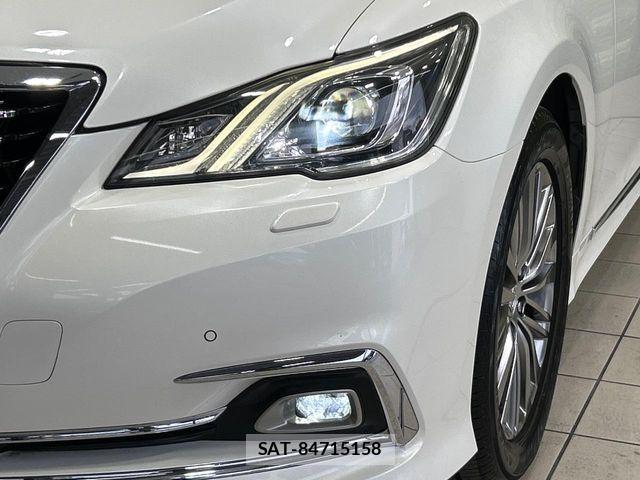 Toyota CROWN SEDAN 2016-04 8795631-10