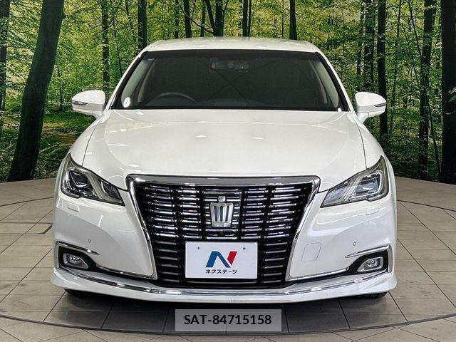 Toyota CROWN SEDAN 2016-04 8795631-12