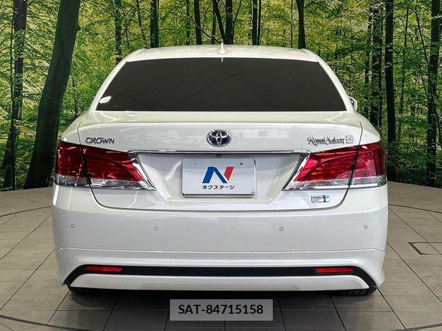 Toyota CROWN SEDAN 2016-04 8795631-13