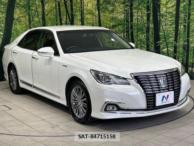 Toyota CROWN SEDAN 2016-04 8795631-14