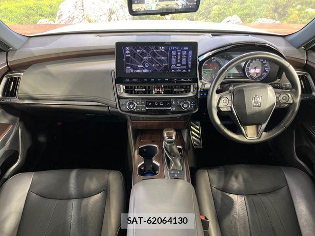 Toyota CROWN SEDAN 2021-06 8795612-2