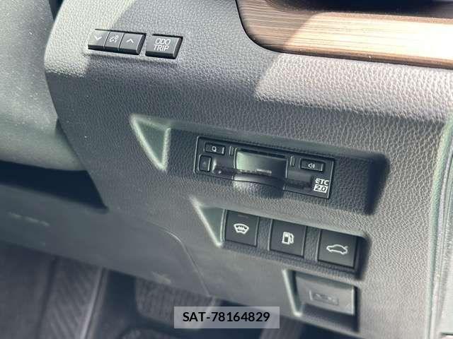 Toyota CROWN SEDAN 2025-02 8795608-13