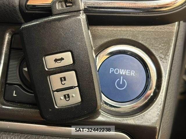 Toyota CROWN SEDAN 2014-03 8795636-9
