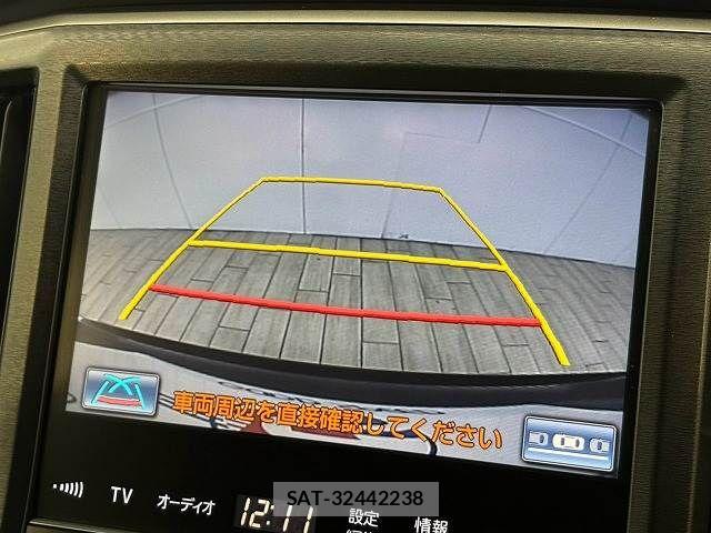 Toyota CROWN SEDAN 2014-03 8795636-3