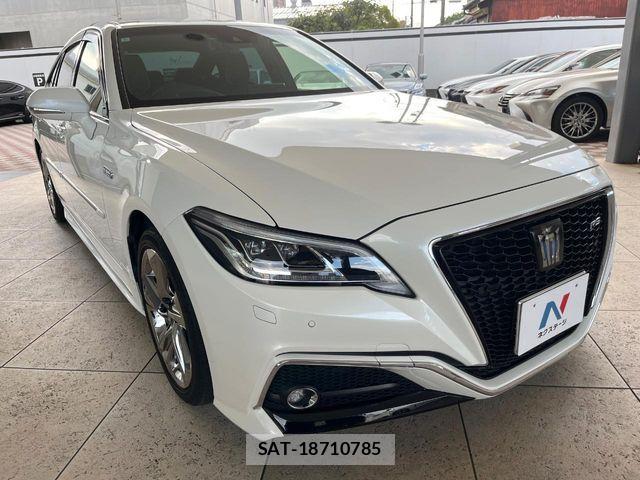 Toyota CROWN SEDAN 2018-08 8795616-15