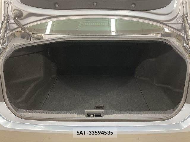 Toyota CROWN SEDAN 2019-06 8795619-13