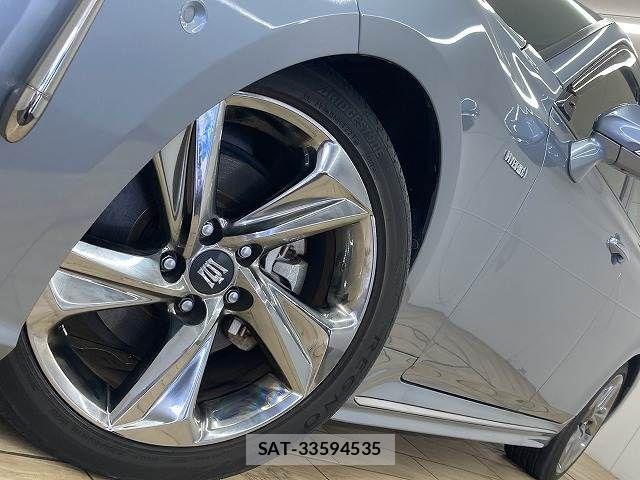 Toyota CROWN SEDAN 2019-06 8795619-18