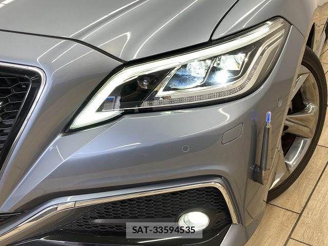 Toyota CROWN SEDAN 2019-06 8795619-19