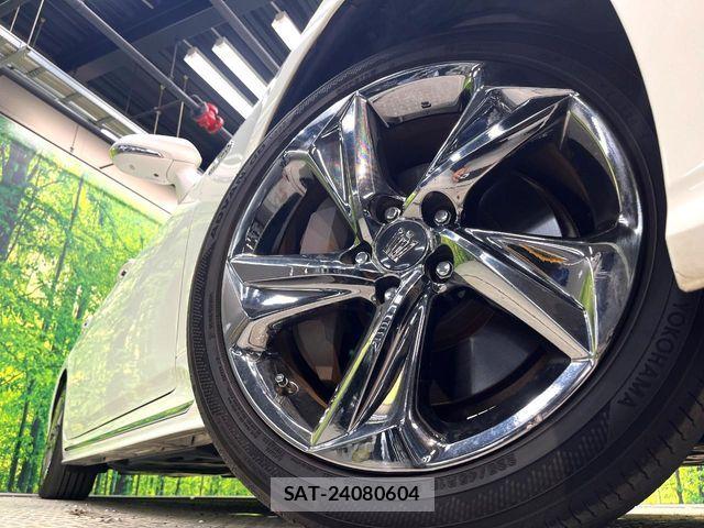Toyota CROWN SEDAN 2018-08 8795621-12