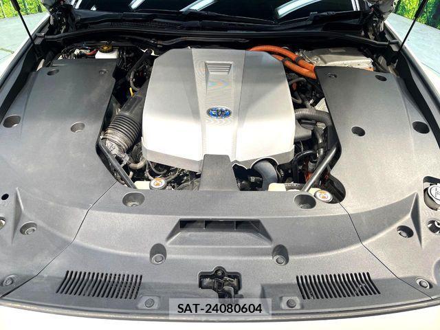 Toyota CROWN SEDAN 2018-08 8795621-17